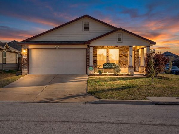 137 Hematite LN, Jarrell, TX 76537