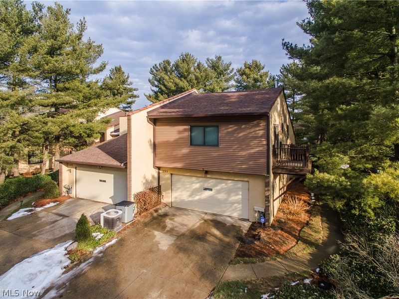 1893 Brookwood Drive, Akron, OH 44313 Photo 2