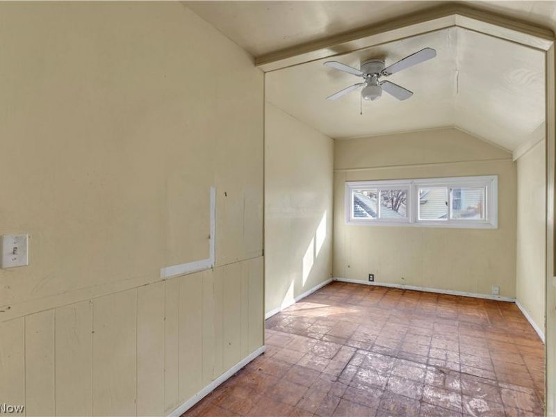 7424 Indiana Avenue, Cleveland, OH 44105 Photo 21