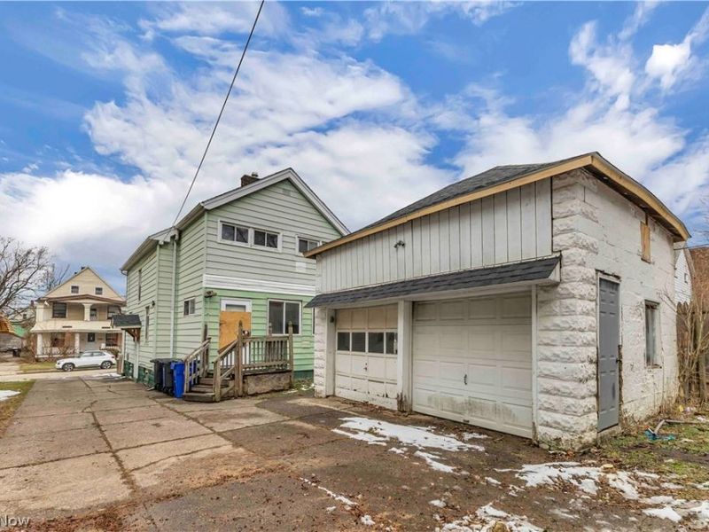7424 Indiana Avenue, Cleveland, OH 44105 Photo 28