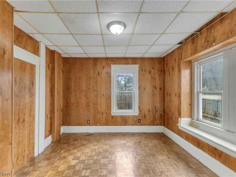 7424 Indiana Avenue, Cleveland, OH 44105 Photo 36