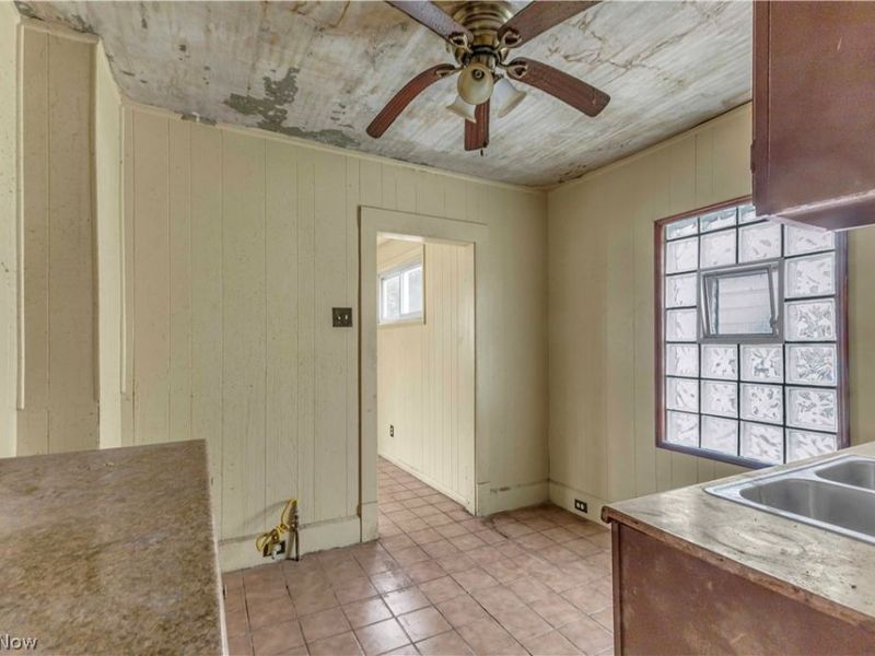 7424 Indiana Avenue, Cleveland, OH 44105 Photo 4