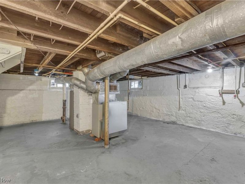 7424 Indiana Avenue, Cleveland, OH 44105 Photo 42