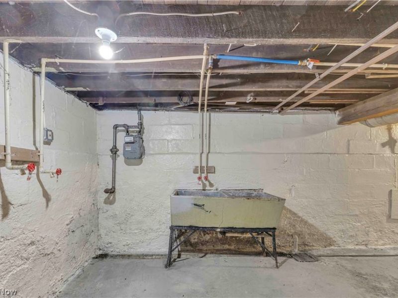 7424 Indiana Avenue, Cleveland, OH 44105 Photo 43