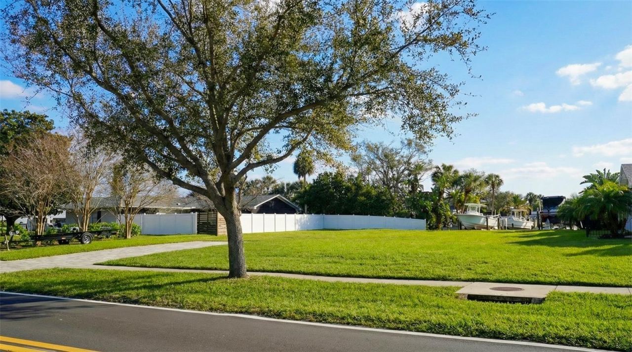 3904 Dana Shores Drive, Tampa, FL 33634 Photo