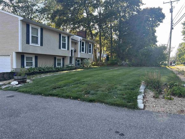 1409 wellington Road, Manchester, NH 03104