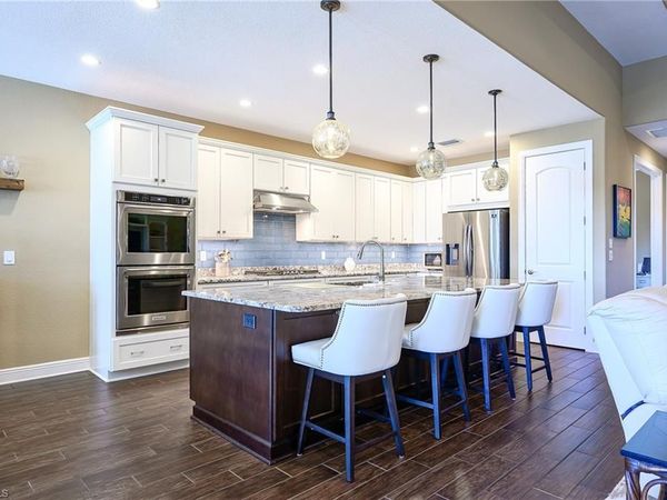 10505 Valencia Lakes DR, BONITA SPRINGS, FL 34135