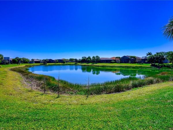 10505 Valencia Lakes DR, BONITA SPRINGS, FL 34135