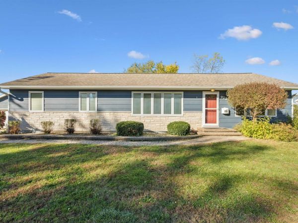 922 1st Ave SE, Oelwein, IA 50662