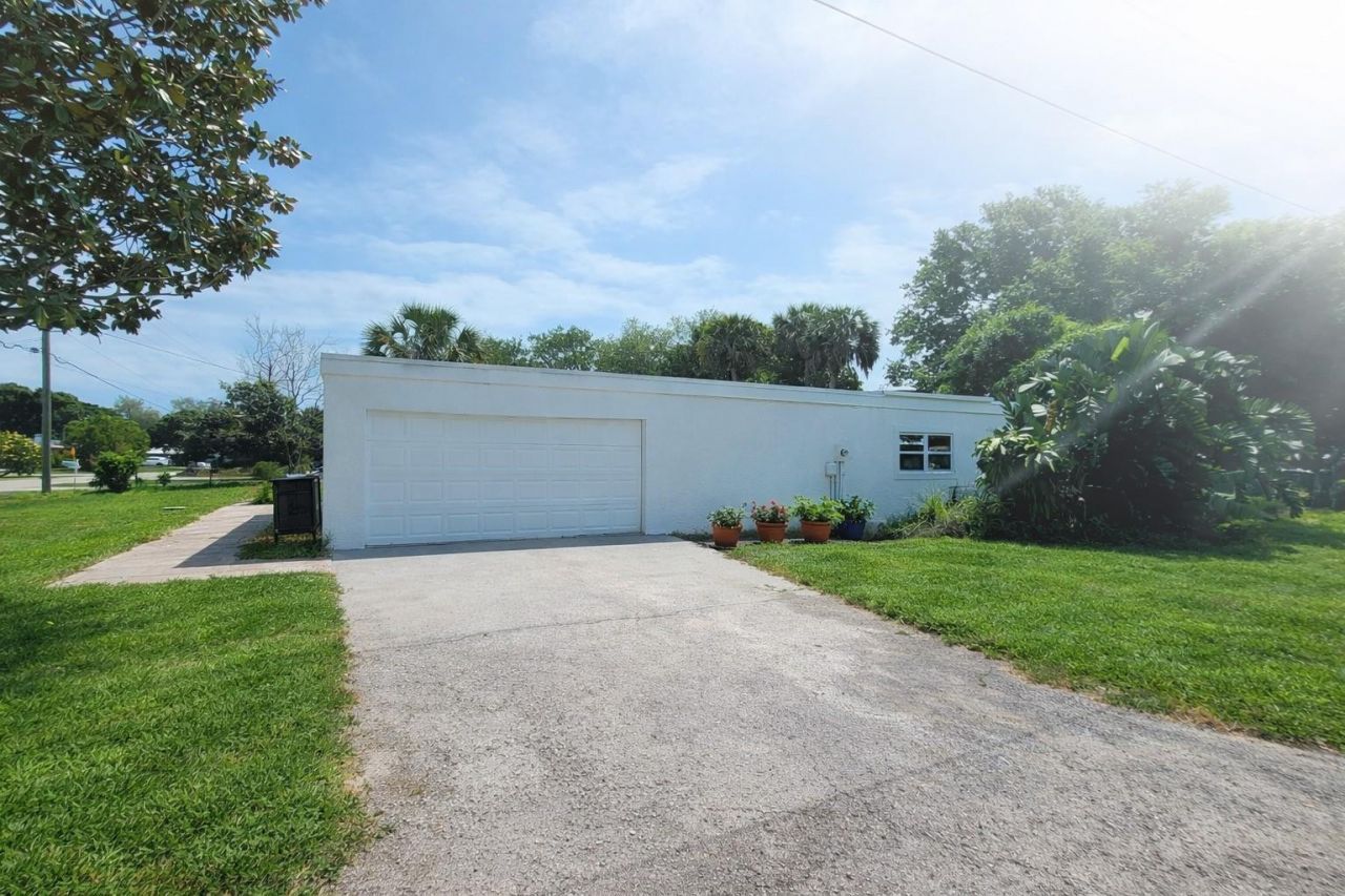 1715 York Court, Fort Pierce, FL 34982 Photo