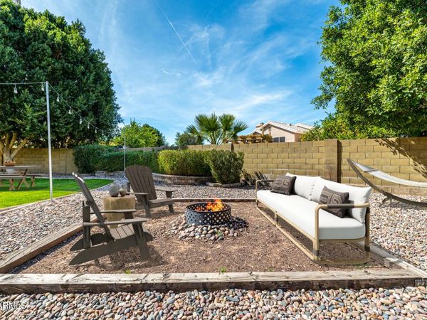 1182 E ERIE Street, Chandler, AZ 85225