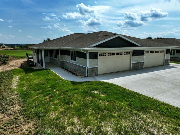 724 E Reinel Street, Jefferson, WI 53549
