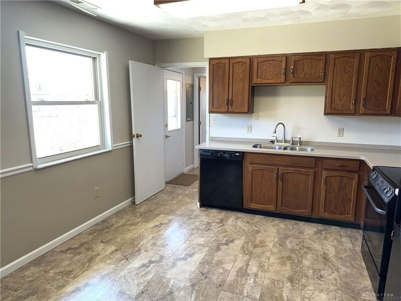 433 Edgebrook Avenue, Brookville, OH 45309 Photo 14