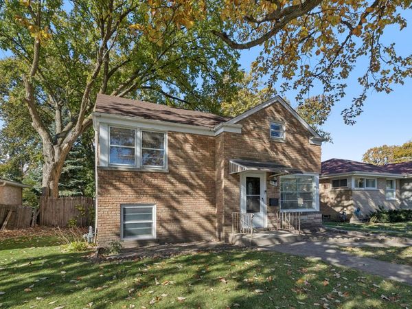 8846 Austin Avenue , Morton Grove, IL 60053