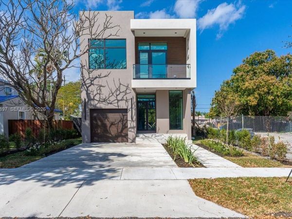 1637 Monroe St , Hollywood, FL 33020