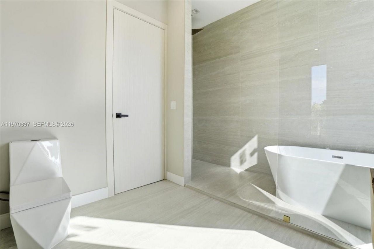 1637 Monroe St , Hollywood, FL 33020 Photo