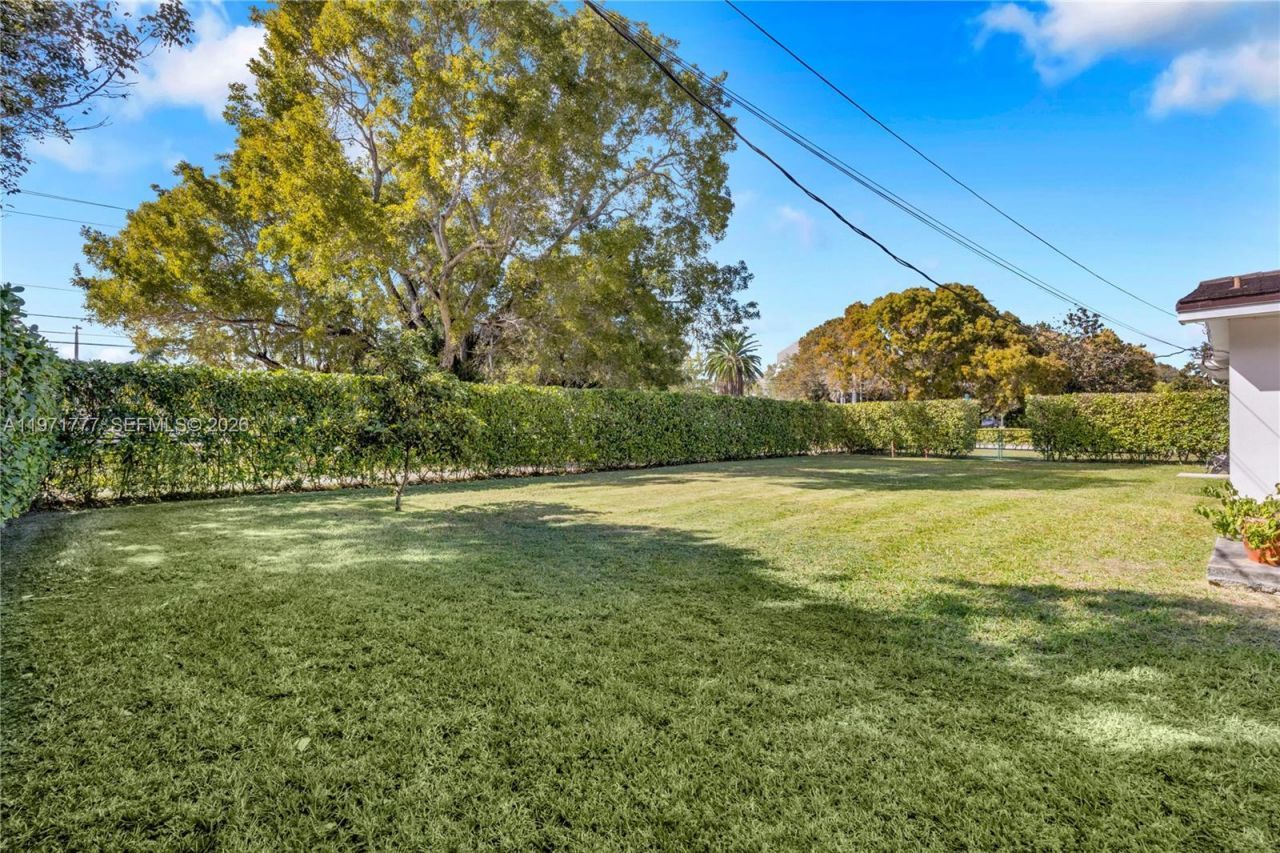 5680 SW 86th St, Miami, FL 33143 Photo