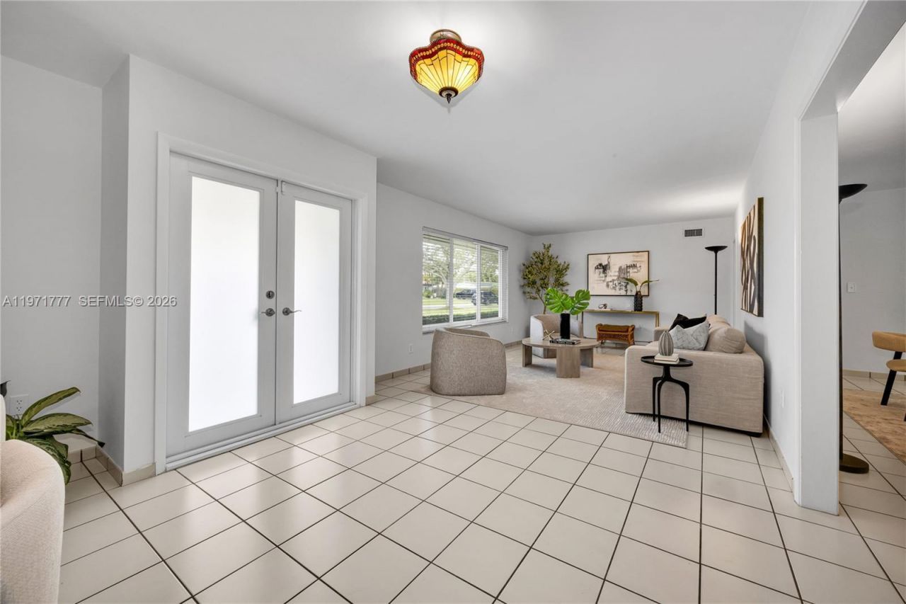 5680 SW 86th St, Miami, FL 33143 Photo