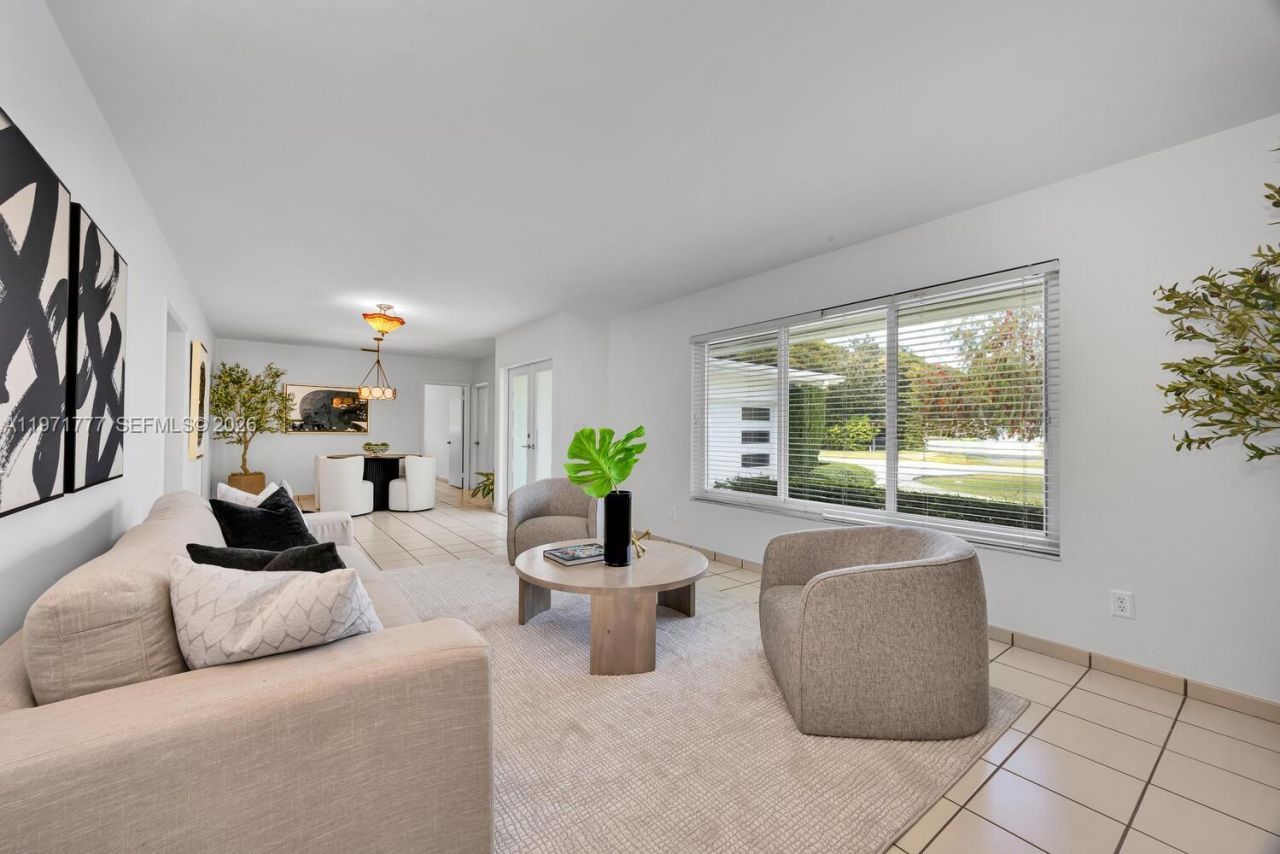 5680 SW 86th St, Miami, FL 33143 Photo