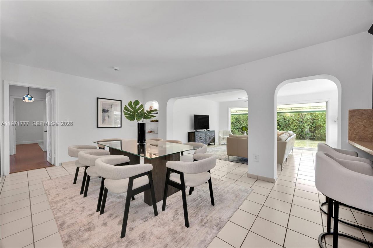 5680 SW 86th St, Miami, FL 33143 Photo