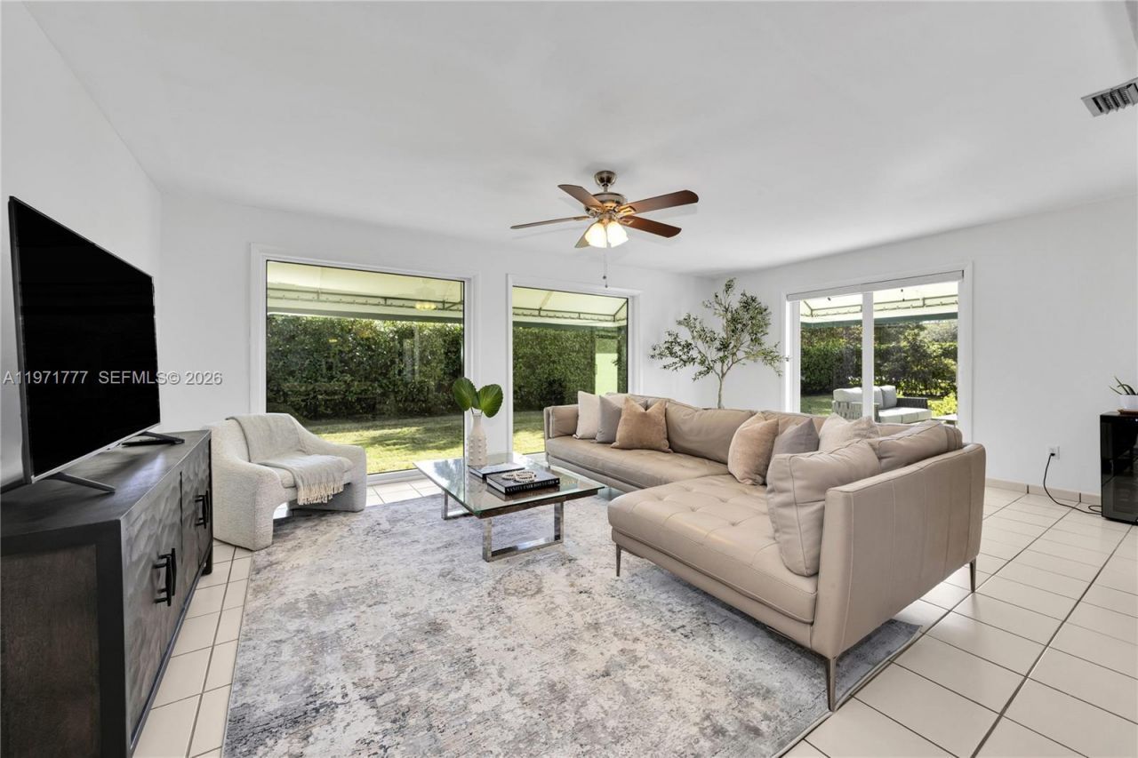 5680 SW 86th St, Miami, FL 33143 Photo