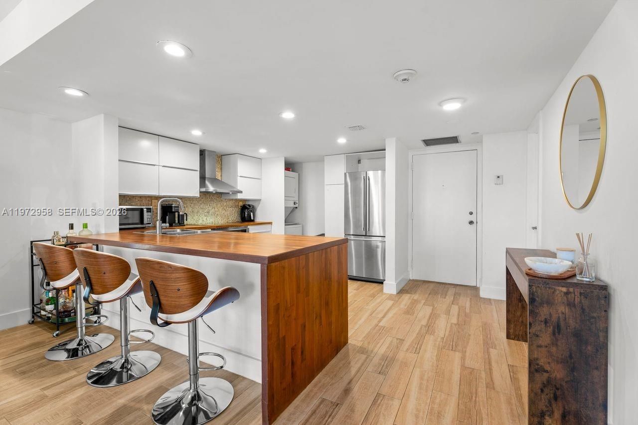 1925 NE Brickell Ave, Unit 1703, Miami, FL 33129 Photo