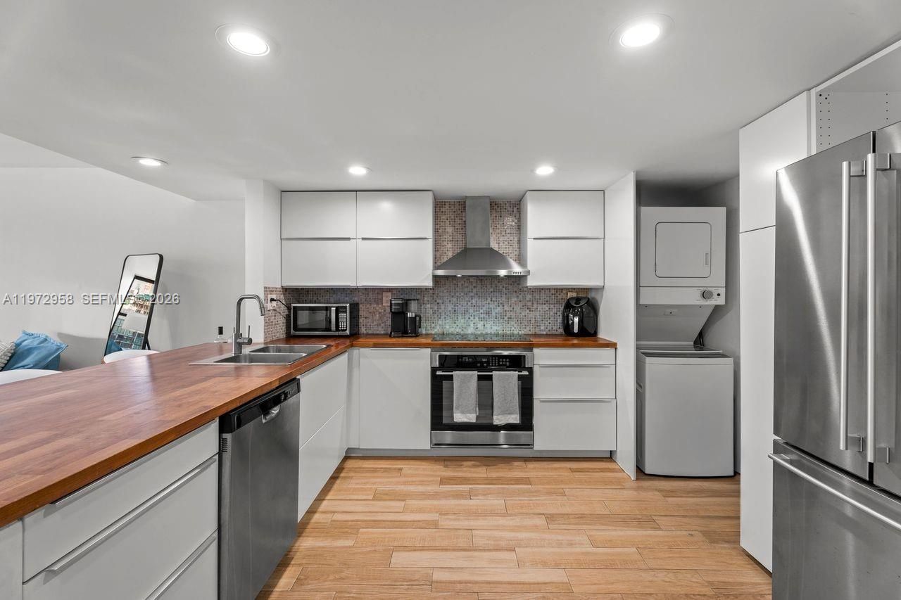 1925 NE Brickell Ave, Unit 1703, Miami, FL 33129 Photo