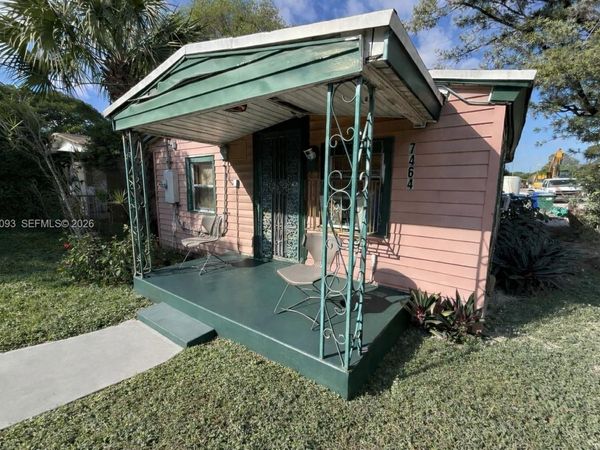 7464 NW 17th Ave , Miami, FL 33147