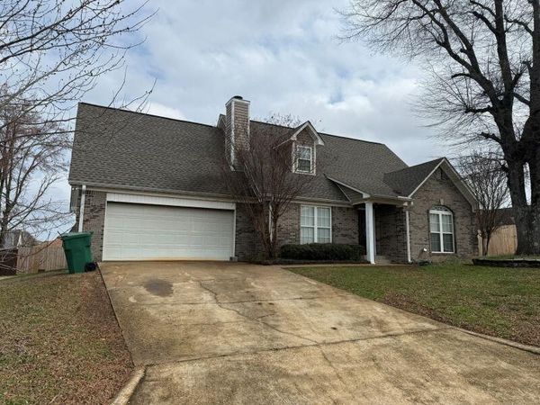 1694 Forest Hill, Tupelo, MS 38826