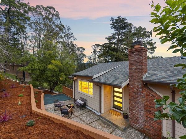 2 2 Cortez Ct, Oakland, CA 94611