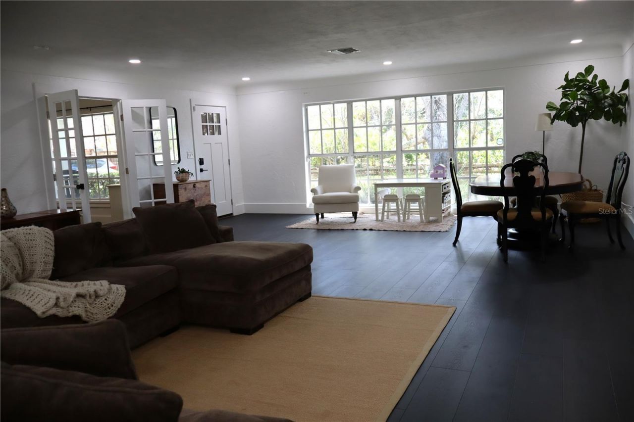 1433 Park Street N, Saint Petersburg, FL 33710 Photo