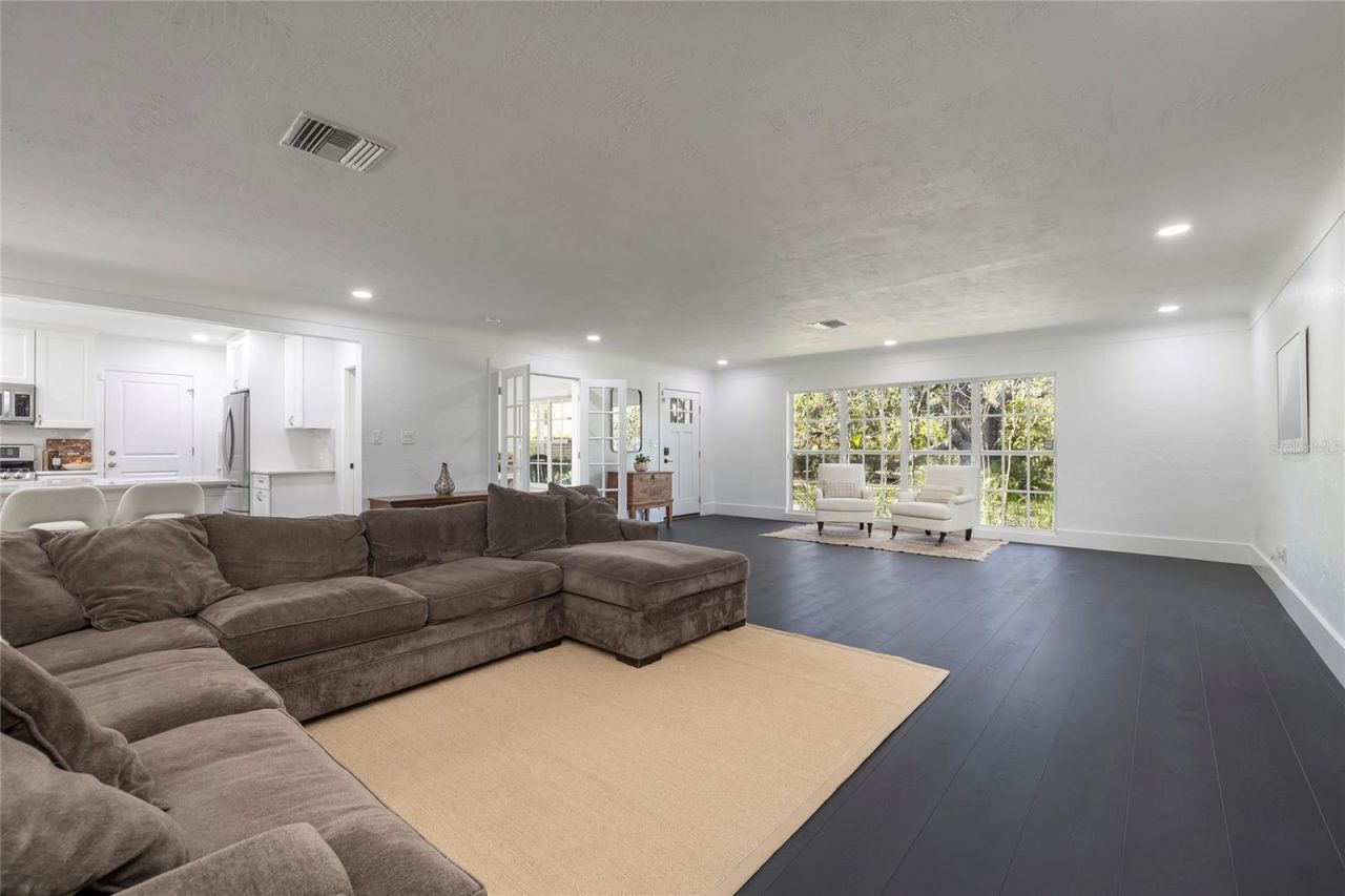 1433 Park Street N, Saint Petersburg, FL 33710 Photo