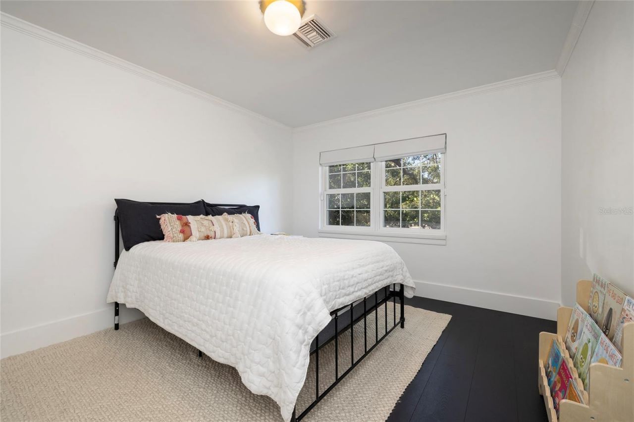 1433 Park Street N, Saint Petersburg, FL 33710 Photo