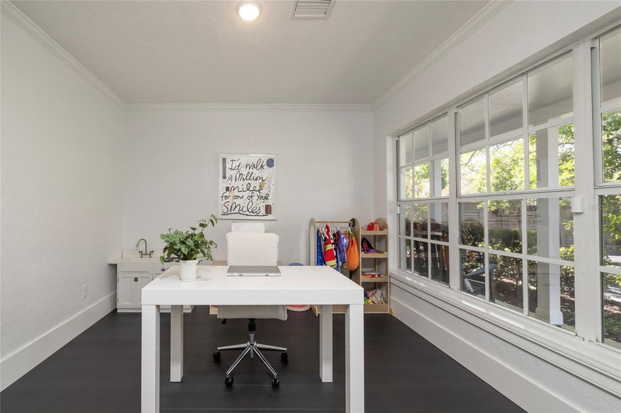 1433 Park Street N, Saint Petersburg, FL 33710 Photo