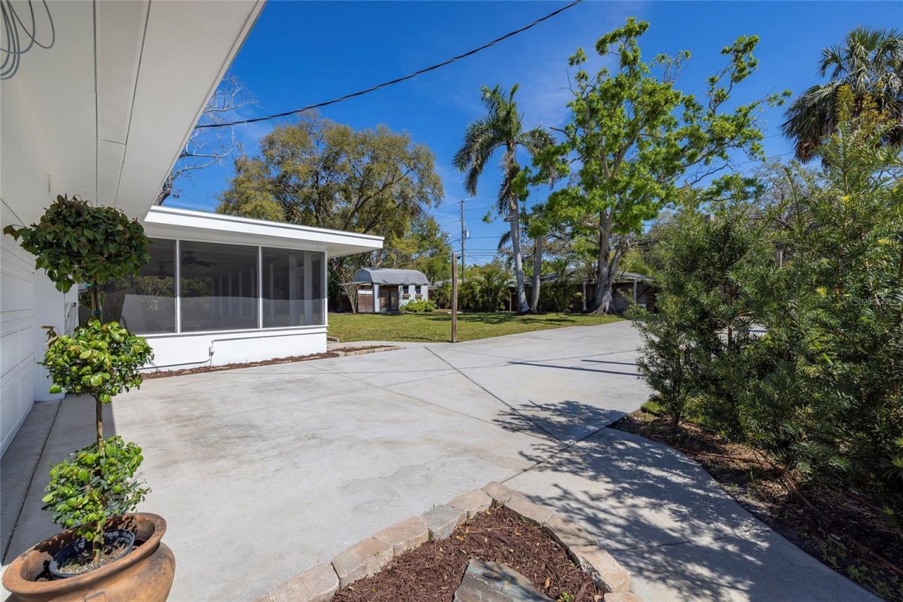 1433 Park Street N, Saint Petersburg, FL 33710 Photo