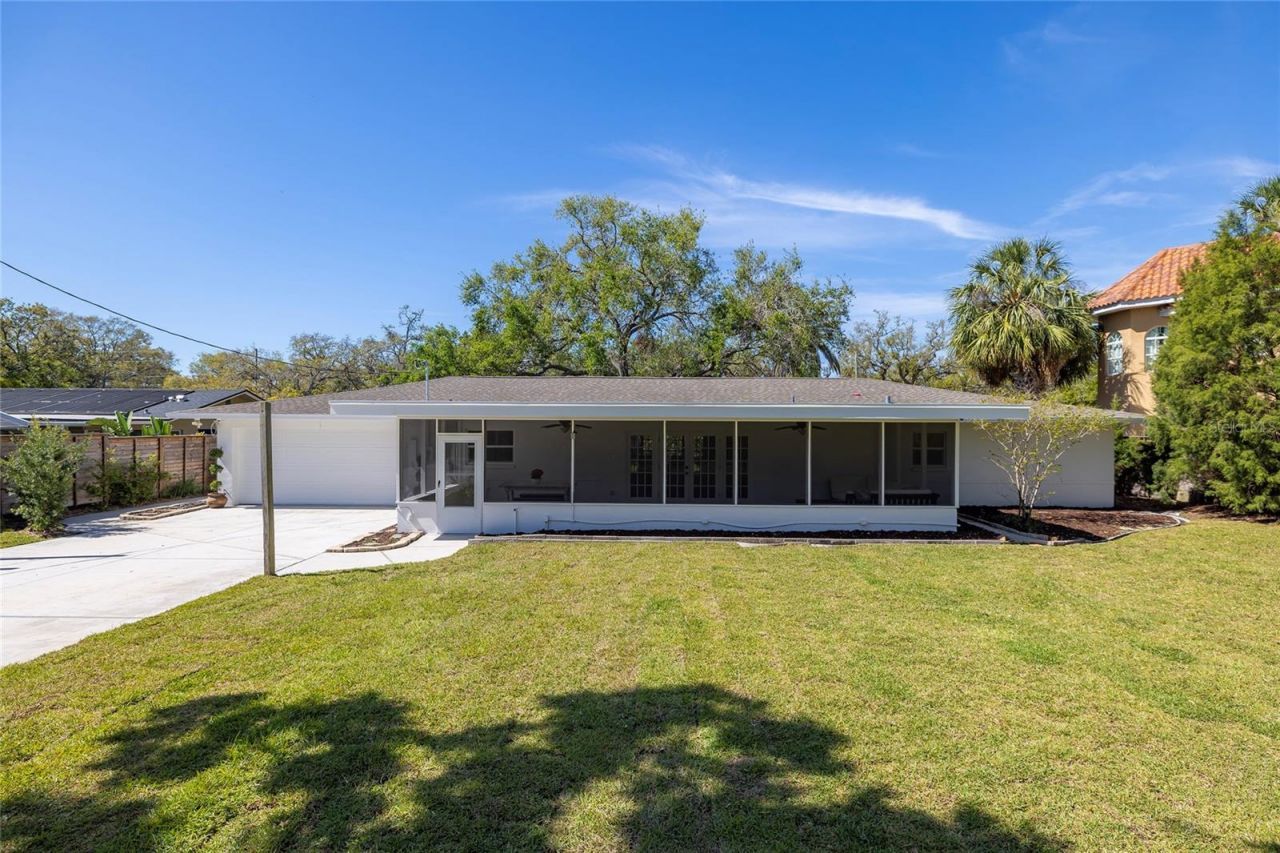 1433 Park Street N, Saint Petersburg, FL 33710 Photo