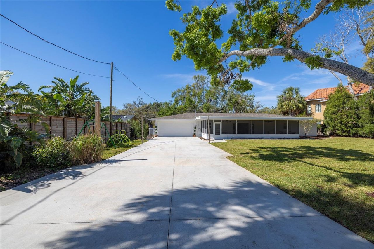 1433 Park Street N, Saint Petersburg, FL 33710 Photo