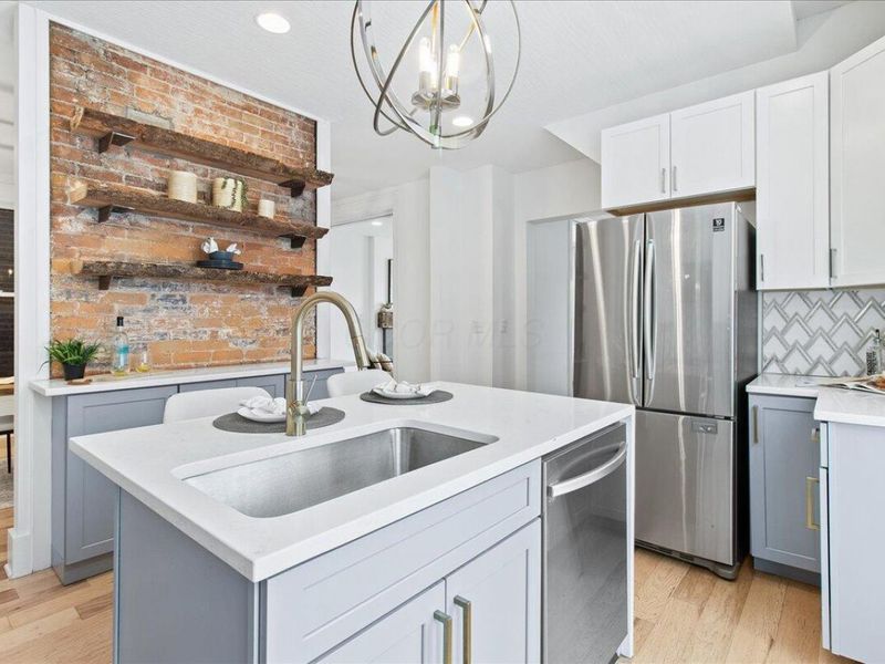 674 S Ohio Avenue , Columbus, OH 43205 Photo 8