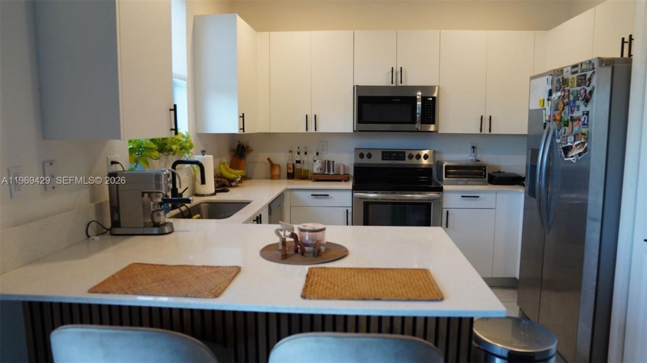 549 NW 204th St , Miami Gardens, FL 33169 Photo