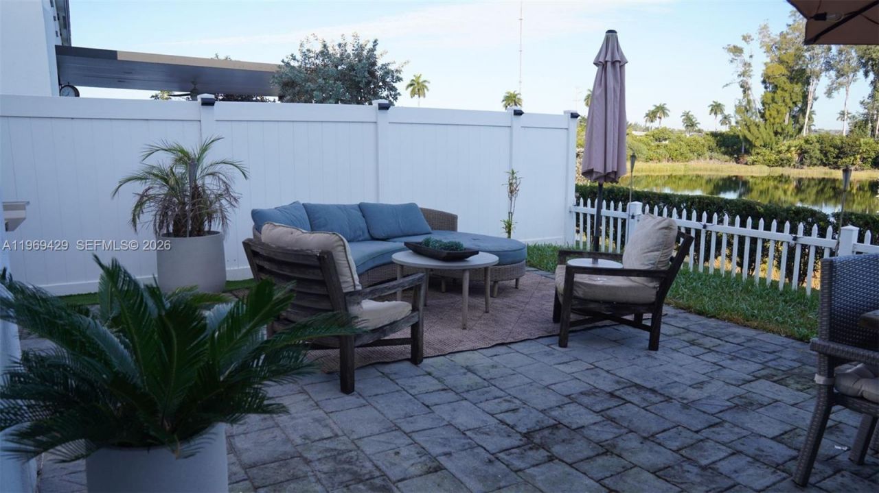 549 NW 204th St, Miami Gardens, FL 33169 Photo