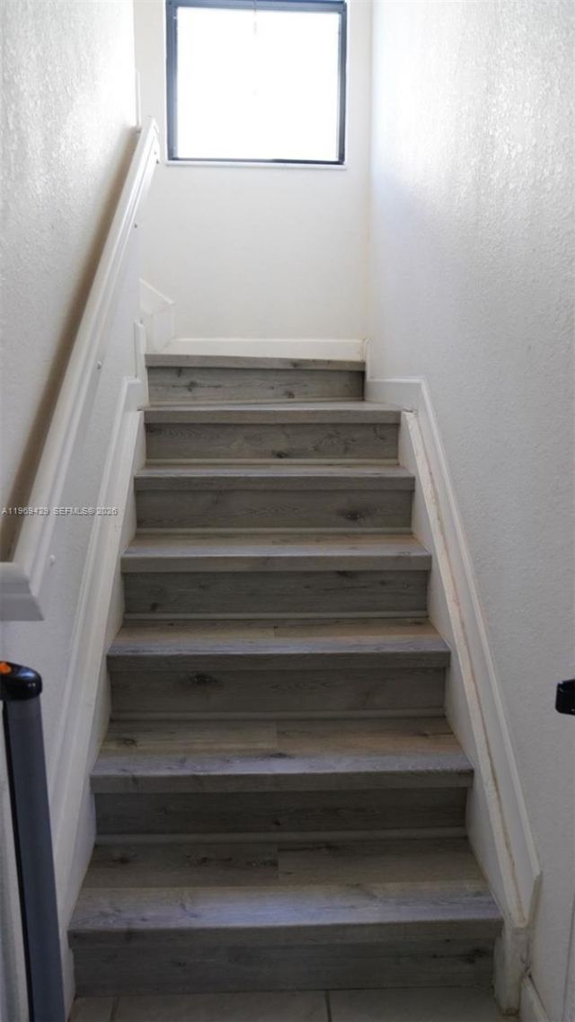 549 NW 204th St , Miami Gardens, FL 33169 Photo