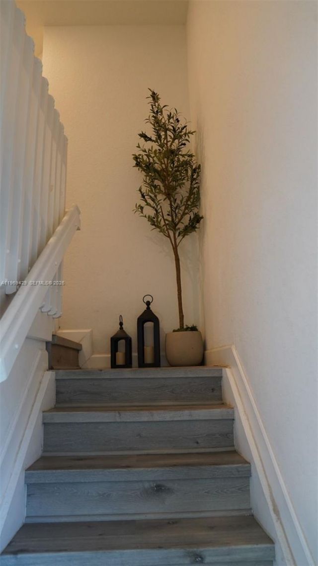 549 NW 204th St , Miami Gardens, FL 33169 Photo