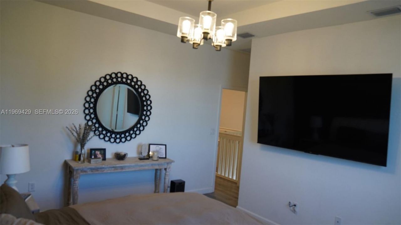 549 NW 204th St, Miami Gardens, FL 33169 Photo