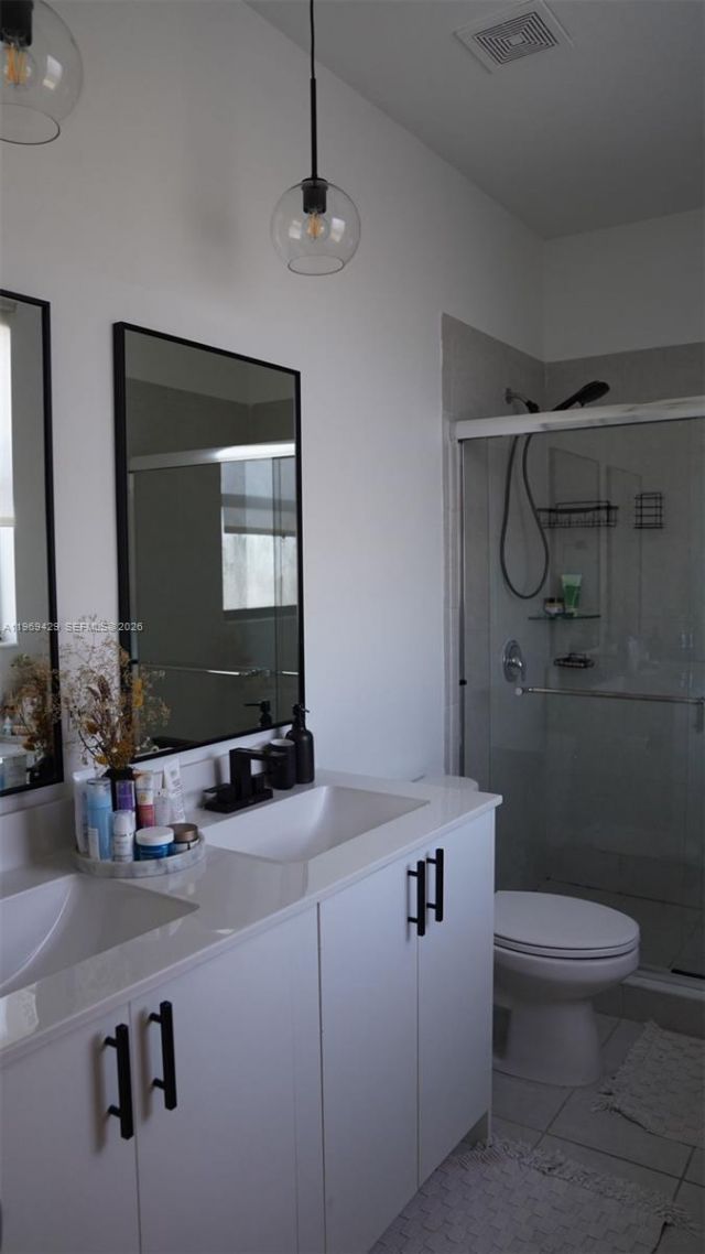 549 NW 204th St, Miami Gardens, FL 33169 Photo