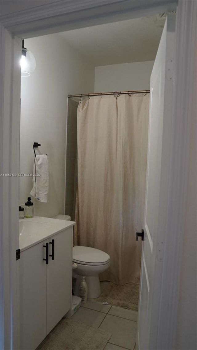 549 NW 204th St, Miami Gardens, FL 33169 Photo