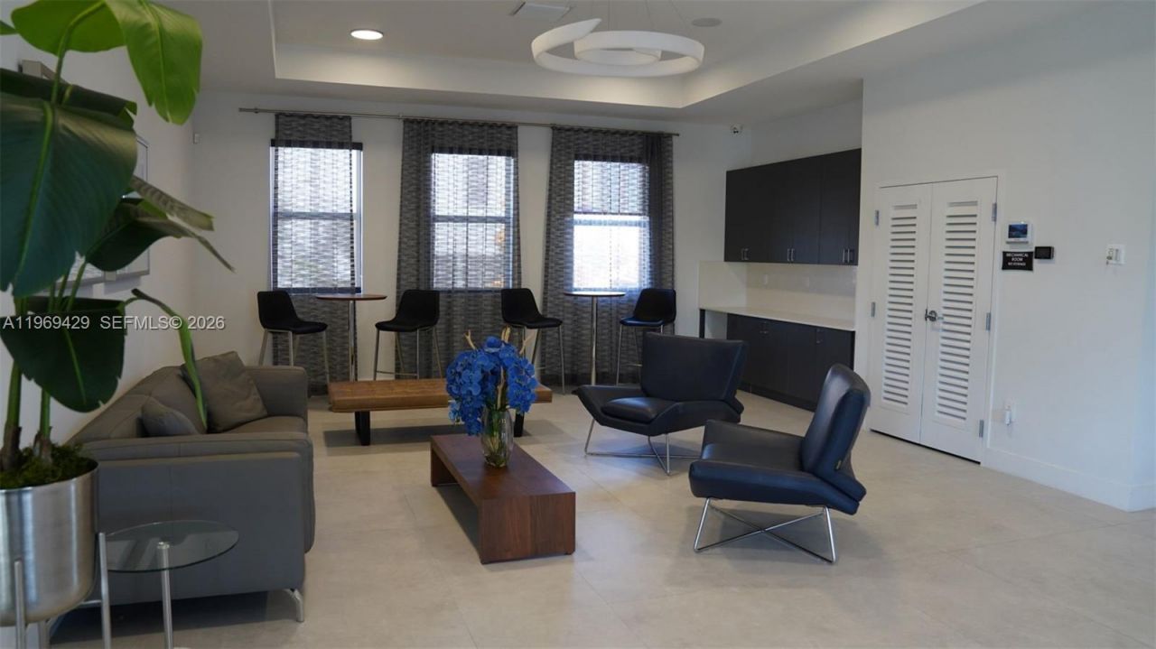 549 NW 204th St , Miami Gardens, FL 33169 Photo