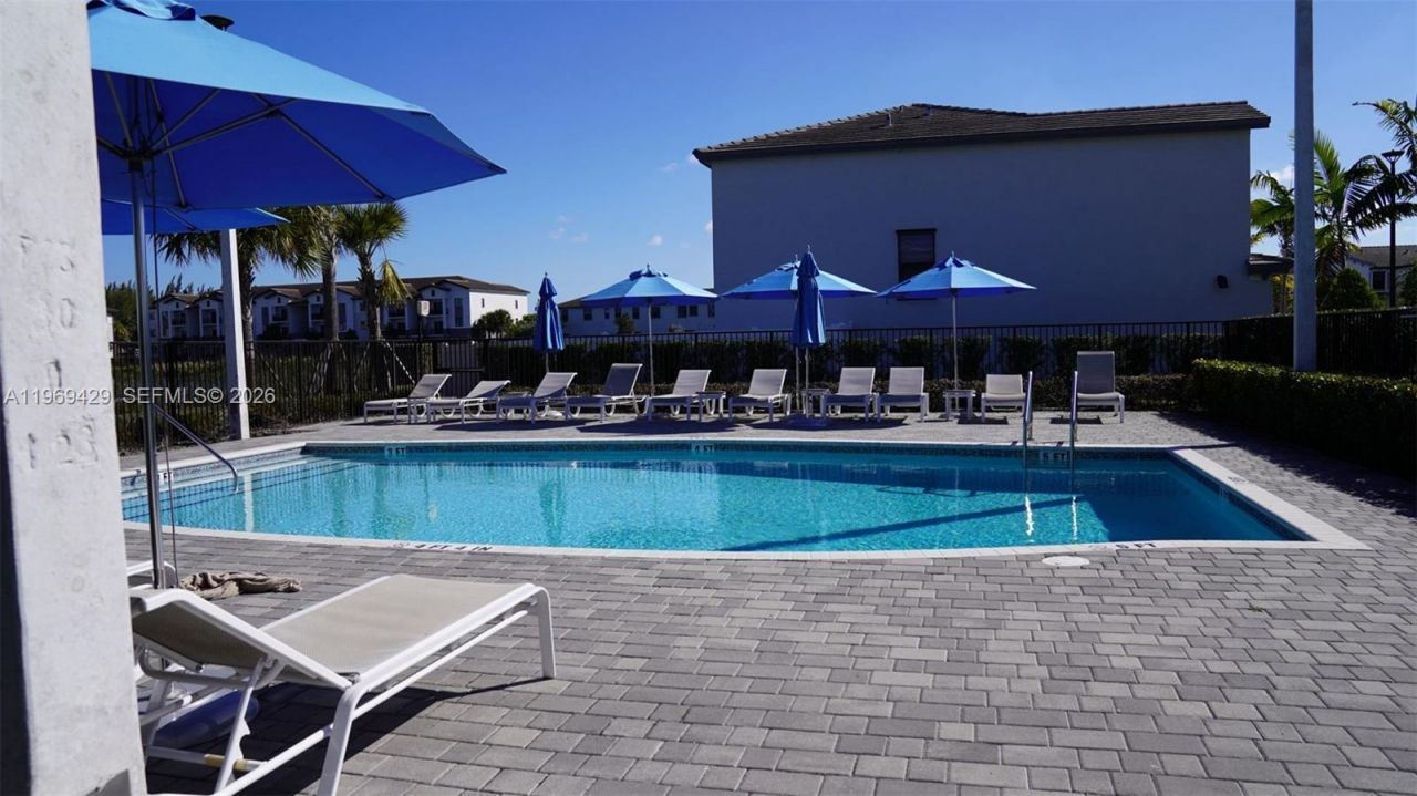 549 NW 204th St , Miami Gardens, FL 33169 Photo