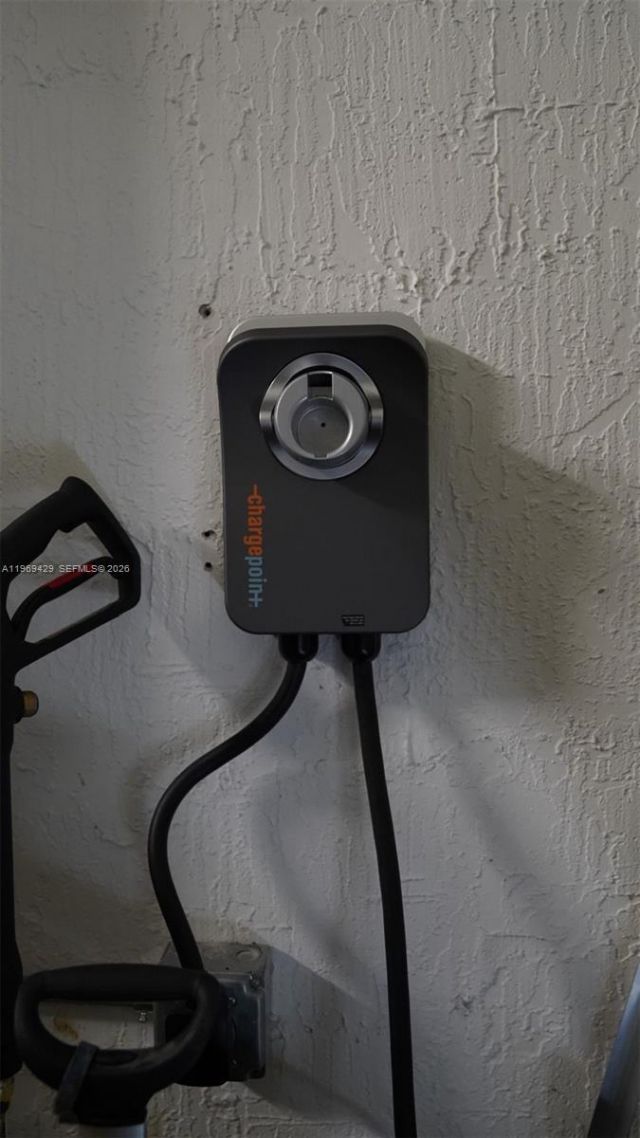 549 NW 204th St , Miami Gardens, FL 33169 Photo