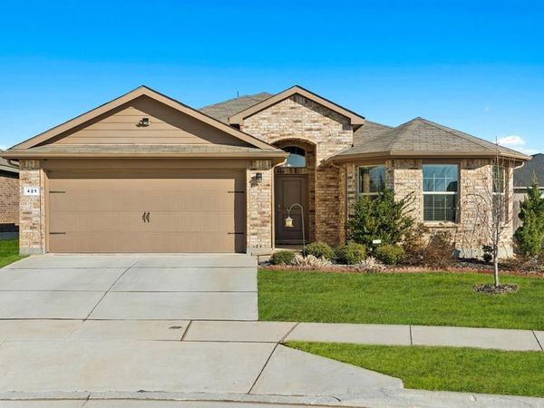 421 Houndstooth Drive , Fort Worth, TX 76131