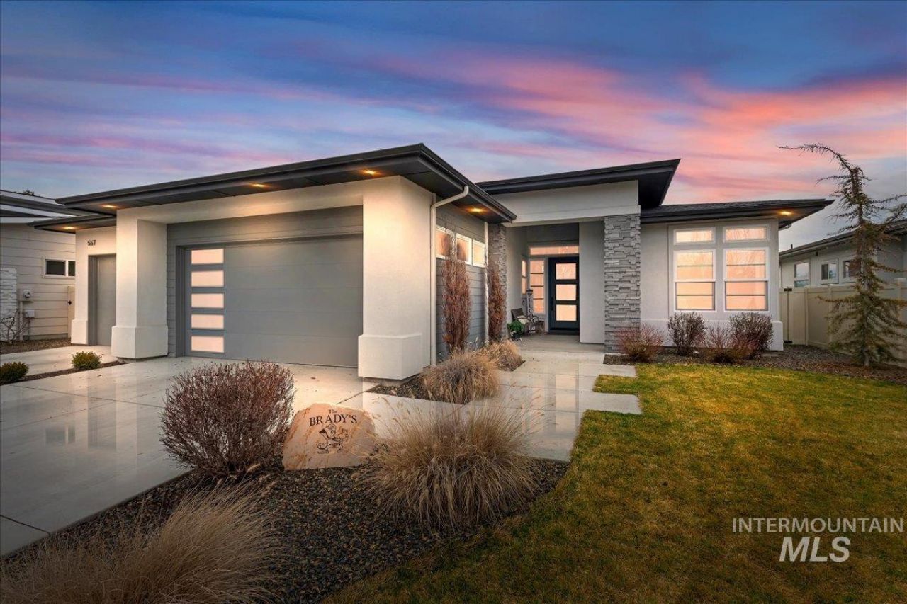 557 W Carnelian Lane, Eagle, ID 83616 Main Photo